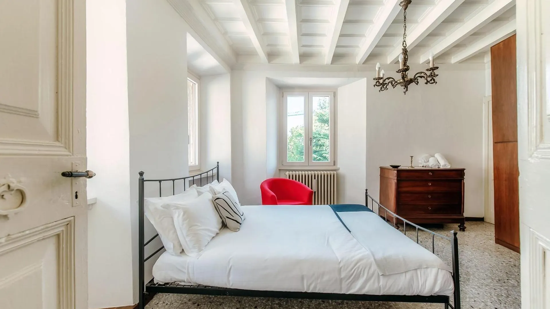גראבדונה Riflessi Sul Lago By Quokka 360 - Historic Apartment With Lake View 0*,