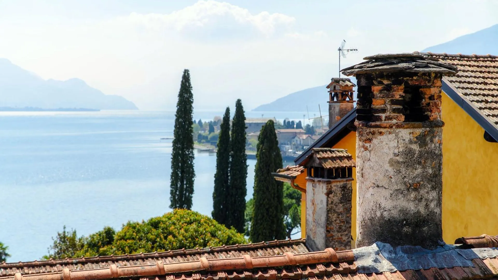 Riflessi Sul Lago By Quokka 360 - Historic Apartment With Lake View Gravedona